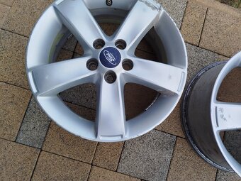 Elektróny Ford 5108,r 17, ET 55, predám. - 6