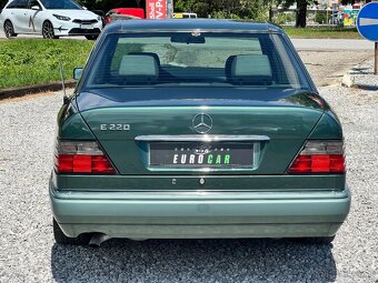 Mercedes-Benz 124 Mercedes W124 E220 - 6