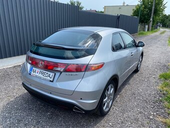 Honda Civic 1.8i 103kW benzín - 6