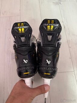 HOKEJOVÉ KORCULE BAUER SUPREME M5 PRO VEĽKOSŤ 6,5 fit1 - 6