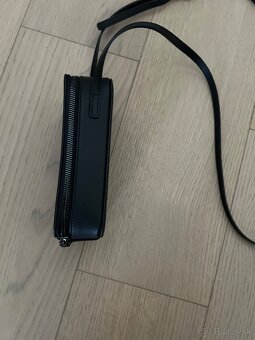 Emporio Armani kabelka na telefón koža - 6