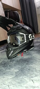 Motokrosove čižmy a motokrosova prilba - 6