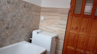 ZARIADENÝ 2i BYT PARKOVANIE GARÁŹ TERASA DVOR - 6