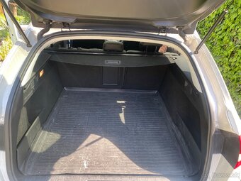 Peugeot 308 SW 2.0HDi 110kW - 6