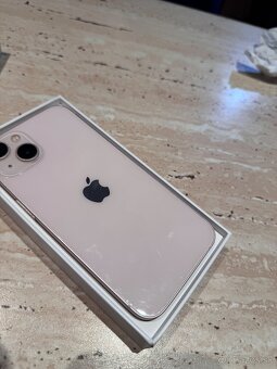 Predám Iphone 13 - 6
