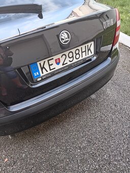 PREDÁM ŠKODA OCTAVIA 2 TOUR1,6 BENZIN r2011 KÚP. NA SLOV . - 6