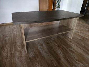 STOLÍK DO OBÝVAĆKY - 6