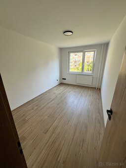 Priestranný zrekonštruovaný 3-izbový byt v Dunajskej Strede - 6