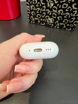 Apple AirPods 4 ANC - 6