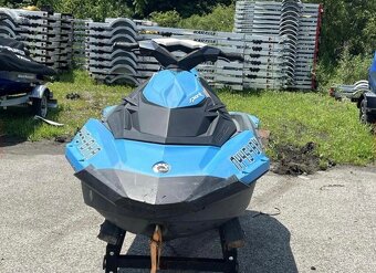 Vodný skuter Sea-Doo Spark / PRENÁJOM - 6