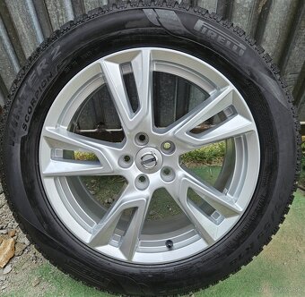 Originálna zimná sada VOLVO - 5x108 r18 + 235/55 r18 - 6