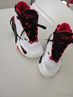 Tenisky Air Jordan Max Aura 4 - 6