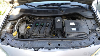 Predám Renault Megane 2 sedan 1.4 benzín, 2003 - 6