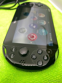 PS VITA PCH-2016 - LCD displej +8gb karta - 6