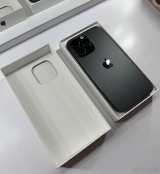 iPhone 15 Pro Max 256 GB Black Titanium - 6