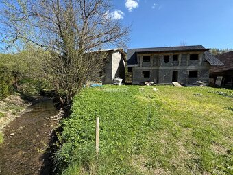 Exkluzívne na predaj 4-apartmánový dom s pozemkom 2400 m2, T - 6