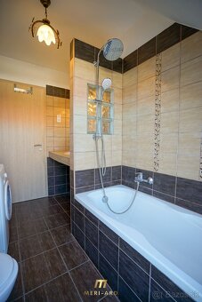 Na predaj 4 izbový podkrovný dom, veľká terasa, garáž, Rajka - 6