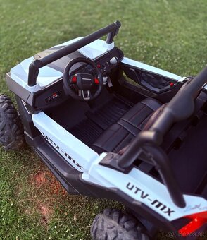 Elektrické autičko NEW RSX biele 4x4 - 6