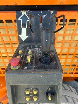 Nožnicová pracovná plošina duálny pohon JLG M4069 Bi - 6