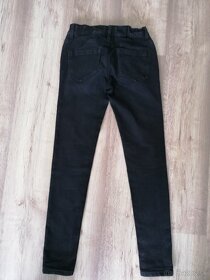 Dievčenské čierne rifľové nohavice veľ:EU164 - 6