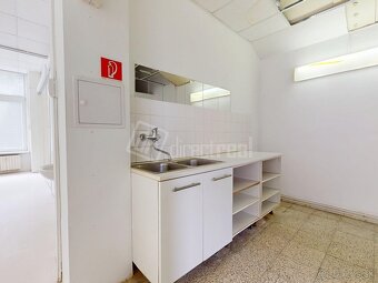 Priestranný obchodný priestor na úžasnom mieste - 6