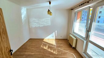 1-IZBOVÝ BYT S BALKÓNOM - CINOBAŇA - 6