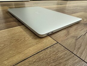 Apple Macbook Pro 13" 2017 (a1708) i5, 8gb, 256gb, 2xUSB-C - 6