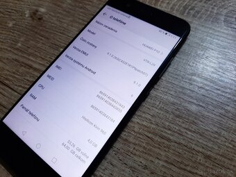 Huawei P10 plnefunkcny v super stave ma len velmi jemne znam - 6