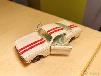 Corgi toys Ford Mustang fastback - 6