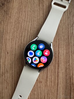 Samsung Galaxy Watch 6 - 6