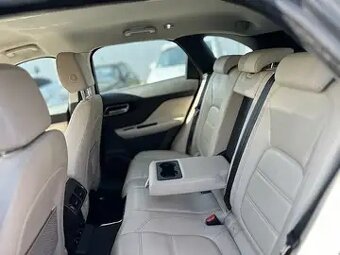 Jaguar F-Pace 25d AWD - 6
