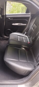 Predám Hondu Civic - 6