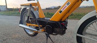 Babeta 207 žltá, pôvodná farba pôvodný stav rok 1983 - 6