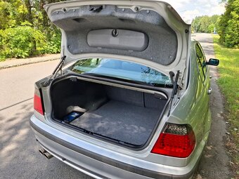 BMW 323i 125kW - - 6