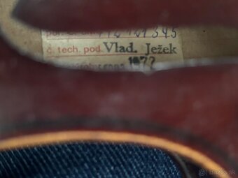 Predam husle  1/4  detske komplet ustrojene + slák - 6