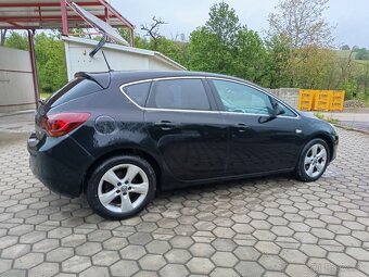 Opel Astra J 1,7CDTi - 6