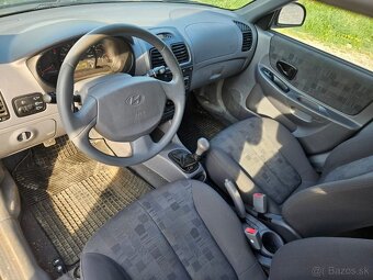 Predám Hyundai Accent 1.3 benzín - 6