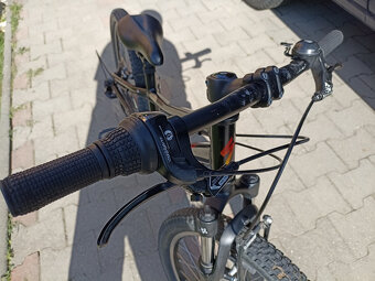 Detsky bicykel Specialized HotRock 20" - 6