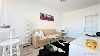 TERASA - 1 IZBOVÝ BYT 32 M2, UHEROVA ULICA 1 POSCHODIE - 6