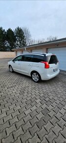 Peugeot 5008 2.0 HDI 120kw  6.rych.automat  7 miestny - 6