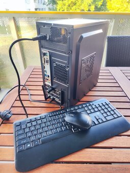 PC - G3900 2,8 Ghz, 16 GB, RX 850 5GB, SSD, WIFI - 6