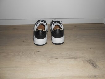 Predam nove original tenisky znacky NIKE AIR JORDAN ELEVATE - 6