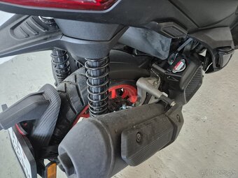 APRILIA SR125GT - 6