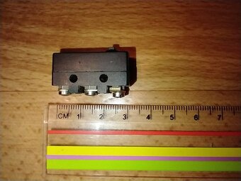 Mikrospínač TH2 B611, 2A 250V - 6