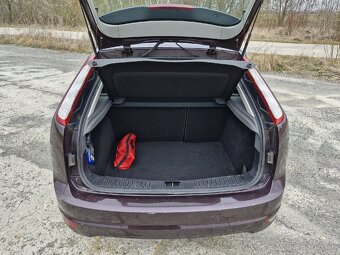 Ford Focus 1.6i 74kw hatchback FL - 6