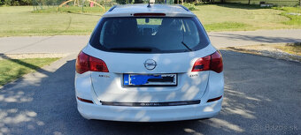 Opel Astra Sports Tourer - 6