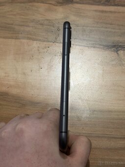 Predám Apple IPhone 11 128GB Black Stav Nového Telefónu - 6