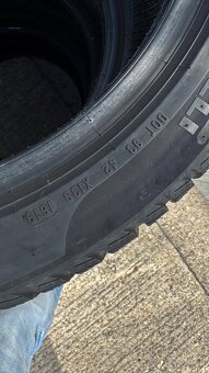 Predám zimné pneumatiky Pirelli Sottozero 255/40R18 - 6