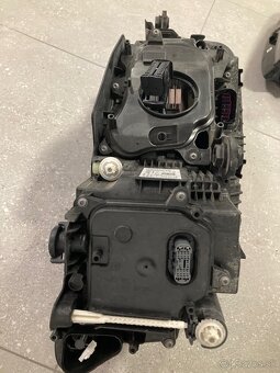 Predám predné svetlá VW Touareg - 6