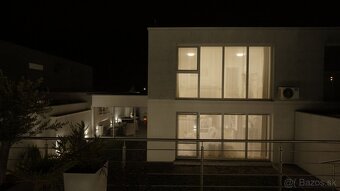 Zabývaná novostavba 2020, pozemok 496 m2,komplet zariadená - 6